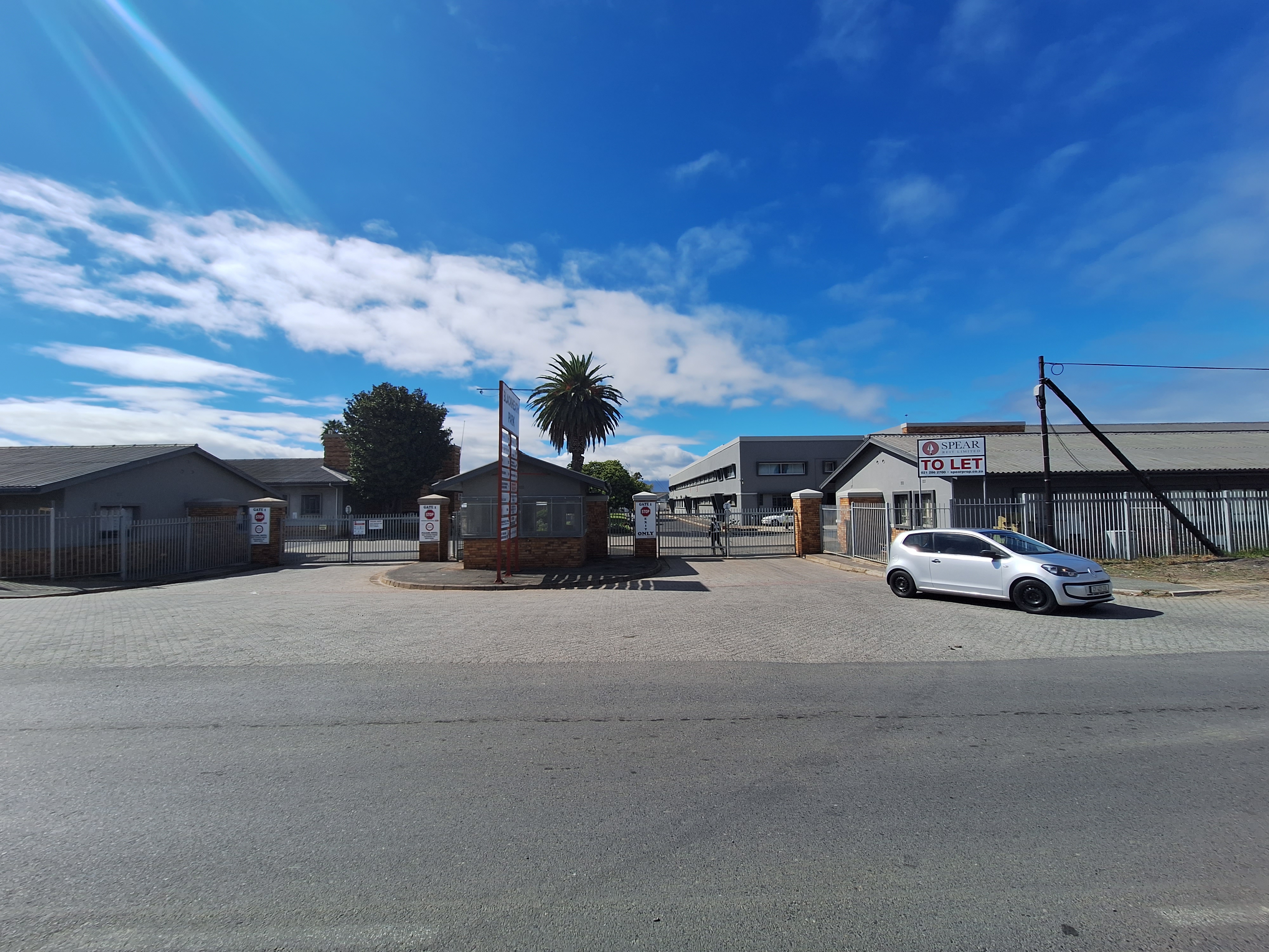 4 Bedroom Property for Sale in Blackheath Industrial Western Cape